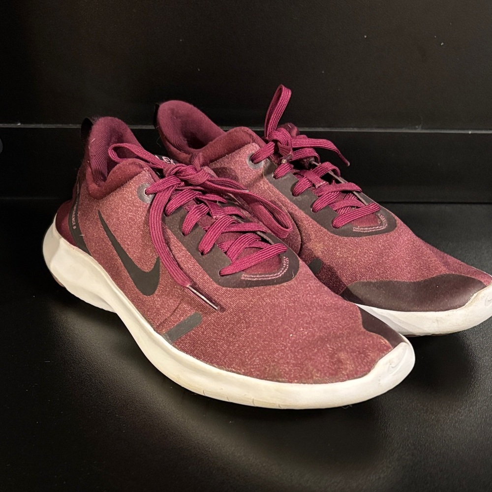Nike Women's Flex Experience 8